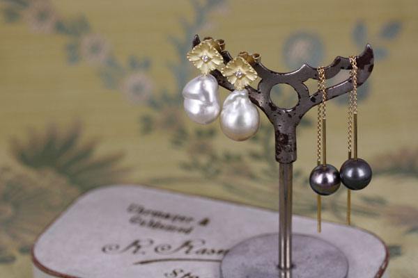 edithhegedus_pearlearrings_tahitipearls