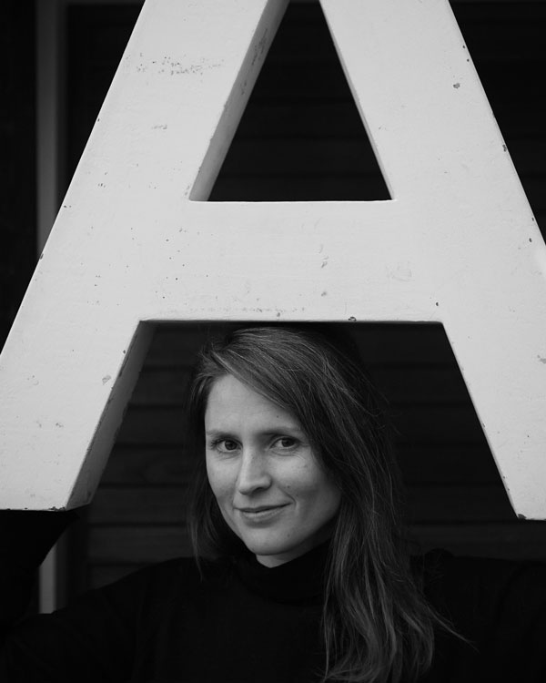 Visuel Identitet · Louise Zyskind Grafisk Designer · No.10 Edith Hegedüs